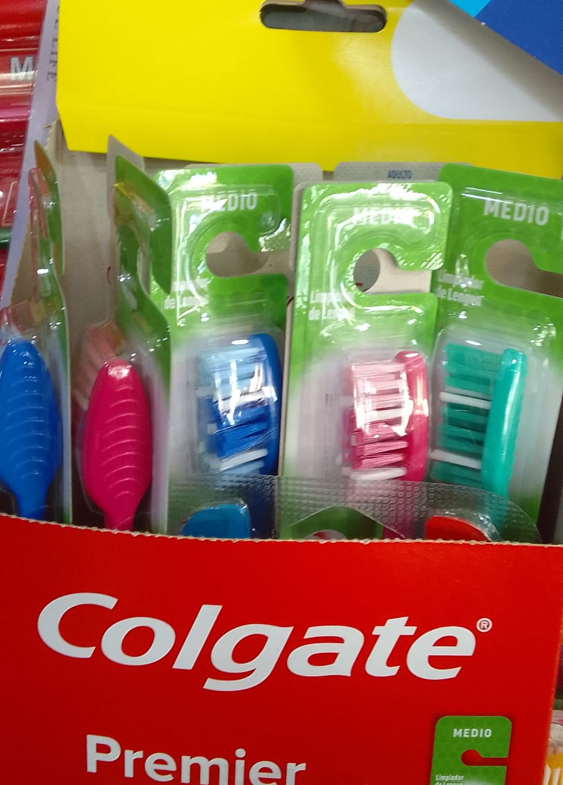 Producto placeholder de Cepillo diente colgate premier clean